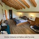 Das AHT ALPINES LIFESTYLEHOTEL ADULTS ONLY ALPENHOTEL TYROL
